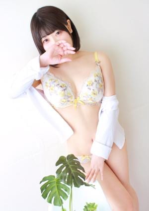 はじめてのエステ池袋 れな