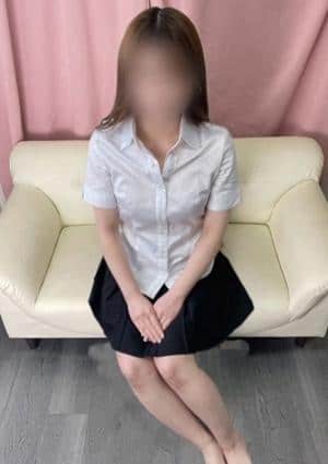 NADIA難波心斎橋店 白石　ひな