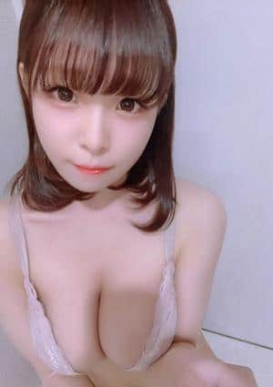 淫乱痴女エステ なつ