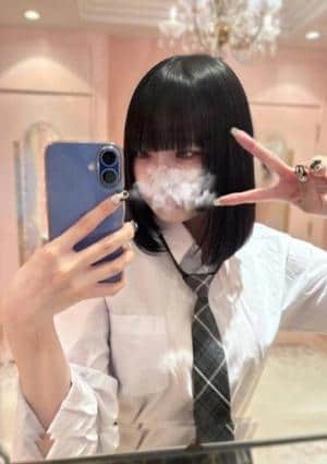 ガチあい にな『SSSS級激カワ合法ロリの無邪気な巨乳美少女』